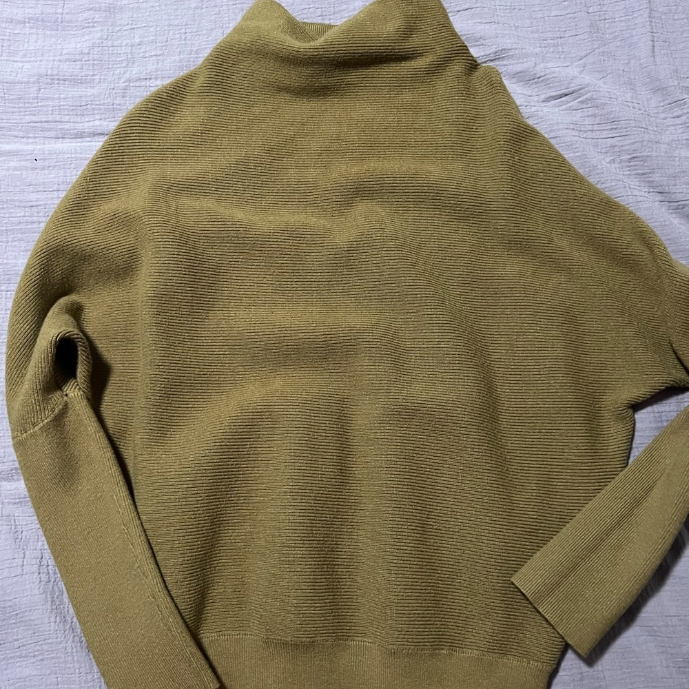 Adorable dolman sweater